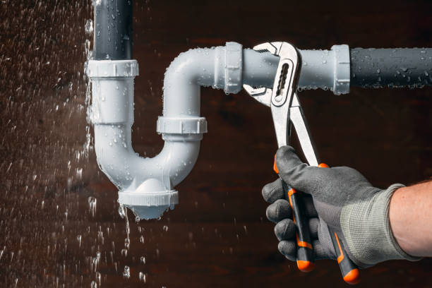 Professional Leak Detection technician working in Dallas Center, IA